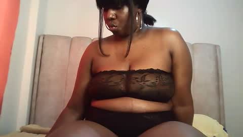 Snapshot of pretty_bums chatting on 09-26-25, 12:42 chichi online show from 09-26-25, 12:42