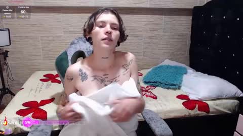 pretty_cristal22 online show from 02-11-25, 03:18
