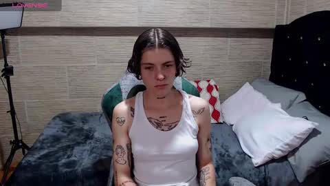 pretty_cristal22 online show from 02-26-25, 10:42