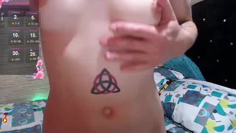 pretty_cristal22 online show from 10-04-25, 12:19