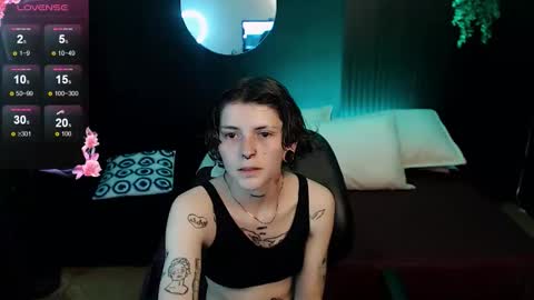 pretty_cristal22 online show from 01-18-26, 10:35