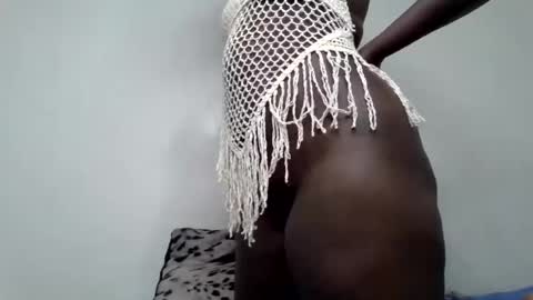 Snapshot of pretty_curvy99 chatting on 07-08-26, 10:36 pretty_curvy99 online show from 07-08-26, 10:36