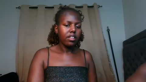 Snapshot of pretty_empress chatting on 08-04-26, 07:27 pretty_empress online show from 08-04-26, 07:27