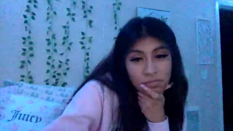 Snapshot of pretty_girl828687 chatting on 11-04-25, 03:05 pretty_girl828687 online show from 11-04-25, 03:05