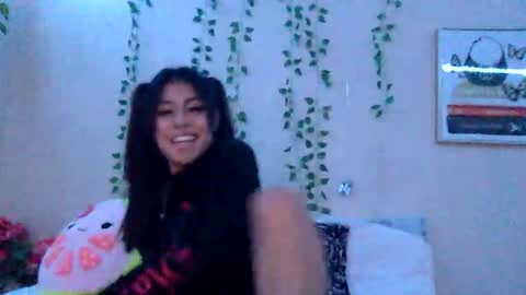 Snapshot of pretty_girl828687 chatting on 11-06-25, 08:48 pretty_girl828687 online show from 11-06-25, 08:48