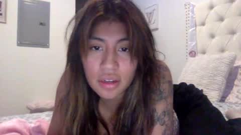 pretty_girl828687 online show from 04-14-26, 05:24