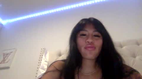 Snapshot of pretty_girl828687 chatting on 05-27-26, 01:57 pretty_girl828687 online show from 05-27-26, 01:57