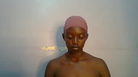 Snapshot of pretty_hearts chatting on 02-22-26, 06:17 Shillah online show from 02-22-26, 06:17