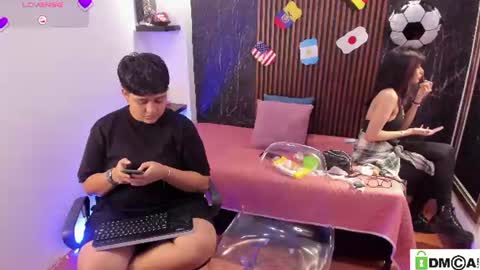 Snapshot of pretty_honey22 chatting on 06-17-26, 03:31 pretty_honey22 online show from 06-17-26, 03:31