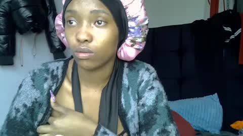 Snapshot of pretty_jazminee chatting on 06-30-26, 06:47 pretty jazminee online show from 06-30-26, 06:47