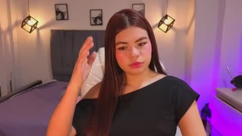 Snapshot of pretty_johnson_ chatting on 06-18-26, 05:30 pretty online show from 06-18-26, 05:30