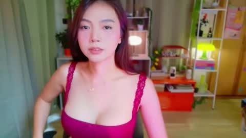 Snapshot of pretty_kimxxx chatting on 05-25-26, 07:03 Kim online show from 05-25-26, 07:03