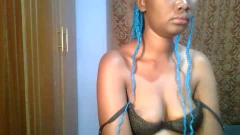 pretty_leilah online show from 01-15-26, 06:33