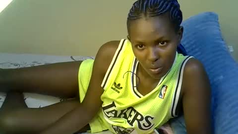 pretty_liny online show from 10-14-25, 05:25