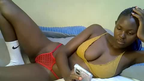 pretty_liny online show from 10-19-25, 12:17
