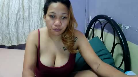 Snapshot of pretty_lyn08 chatting on 06-07-26, 07:12 pretty_lyn08 online show from 06-07-26, 07:12