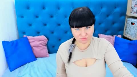 pretty_malika online show from 11-12-25, 04:02