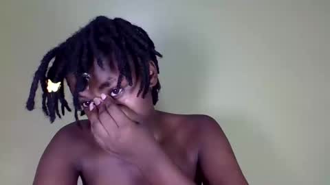 Snapshot of pretty_miya chatting on 01-05-25, 08:32 pretty_miya online show from 01-05-25, 08:32