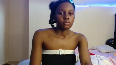Snapshot of pretty_nyra chatting on 05-02-26, 07:24 Nyra online show from 05-02-26, 07:24