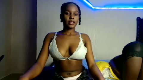 Snapshot of pretty_nyra chatting on 07-05-26, 04:19 Nyra online show from 07-05-26, 04:19