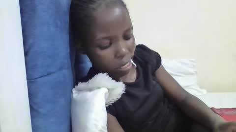 pretty_petite_ebony online show from 03-05-26, 06:59