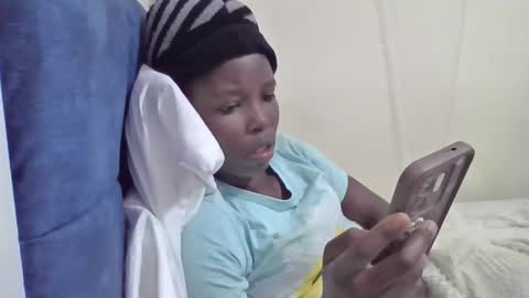 pretty_petite_ebony online show from 04-03-26, 06:33