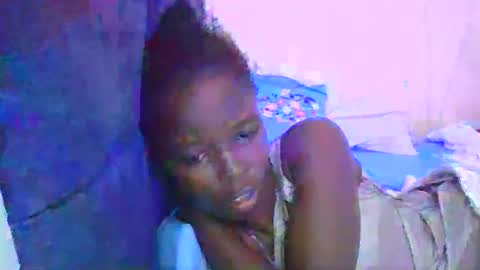 pretty_petite_ebony online show from 05-17-26, 01:29