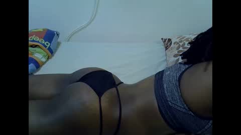 Snapshot of pretty_queen18 chatting on 09-20-25, 06:09 NASH online show from 09-20-25, 06:09