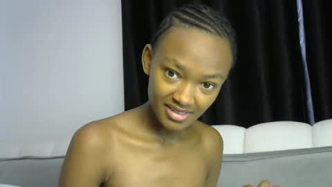 Snapshot of pretty_queennie chatting on 07-23-26, 08:23 Pretty doll online show from 07-23-26, 08:23