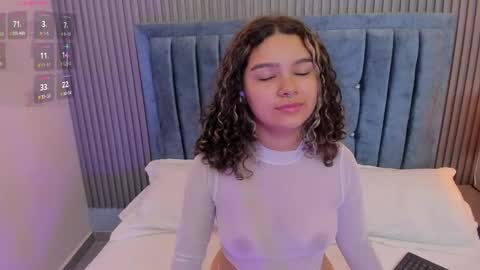 Snapshot of pretty_sunlight_ chatting on 06-04-26, 02:17 Daisy Flower online show from 06-04-26, 02:17