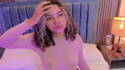 Snapshot of pretty_sunlight_ chatting on 06-07-26, 01:10 Daisy Flower online show from 06-07-26, 01:10