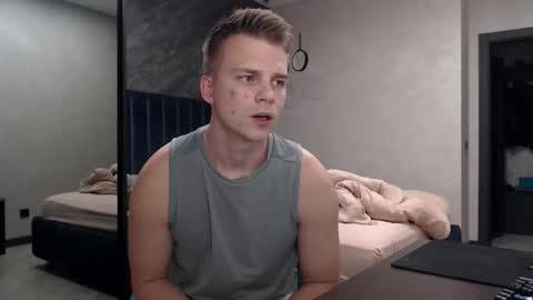 Justin online show from 11-05-25, 02:33