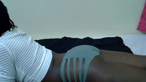 Snapshot of pretty_swirl chatting on 06-19-26, 09:46 Twirl online show from 06-19-26, 09:46