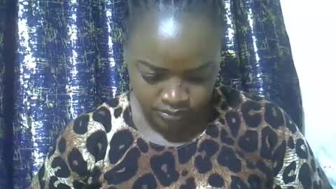 pretty_vall online show from 10-13-25, 07:25