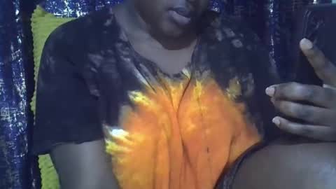 pretty_vall online show from 10-20-25, 03:29