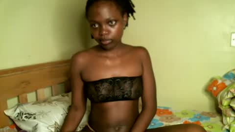 Snapshot of prettybabe02 chatting on 01-15-25, 04:04 SaraCattra online show from 01-15-25, 04:04