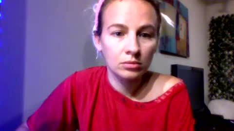 Snapshot of prettybabypetite chatting on 03-10-26, 12:04 Missy Jack online show from 03-10-26, 12:04