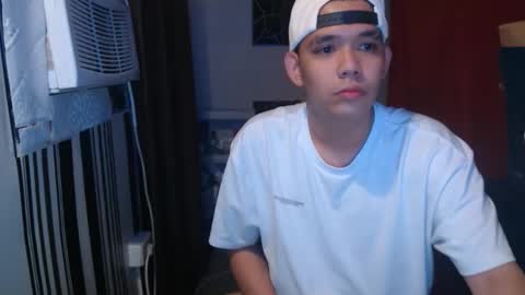 Snapshot of prettyboycum69 chatting on 09-28-25, 11:43 RAVEN online show from 09-28-25, 11:43