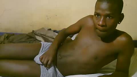 prettyboyz10 online show from 10-13-25, 09:04