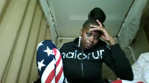 prettydulce online show from 02-18-26, 04:36