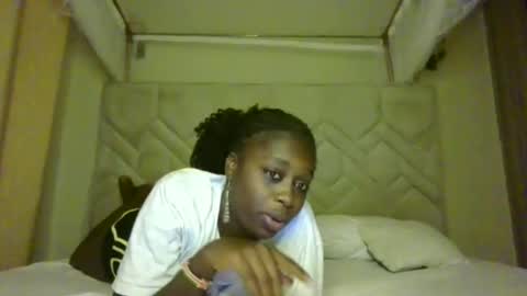 Snapshot of prettydulce chatting on 05-02-26, 03:33 prettydulce online show from 05-02-26, 03:33