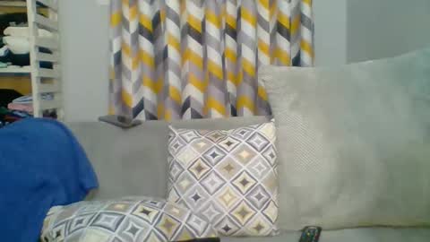 PrettyEla online show from 10-19-25, 09:37