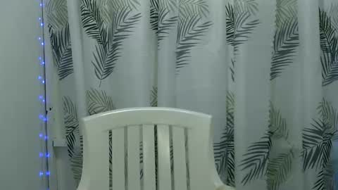 prettygirl_ynna online show from 11-07-25, 08:58