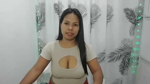 prettygirl_ynna online show from 11-16-25, 10:37