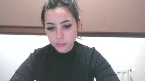 prettyjulliette online show from 01-18-26, 04:00