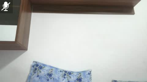 Snapshot of prettyjulliette chatting on 07-09-26, 04:44 prettyjulliette online show from 07-09-26, 04:44