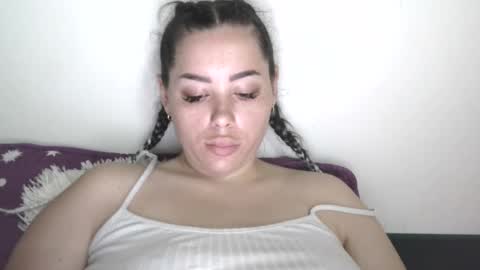 Snapshot of prettyjulliette chatting on 07-13-26, 11:57 prettyjulliette online show from 07-13-26, 11:57
