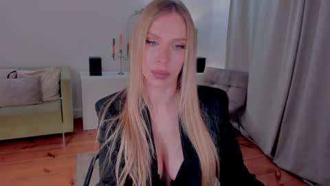 Eva online show from 01-11-25, 12:44