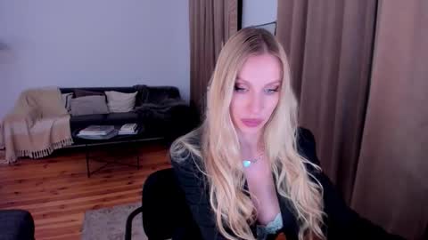 Eva online show from 10-07-25, 11:24