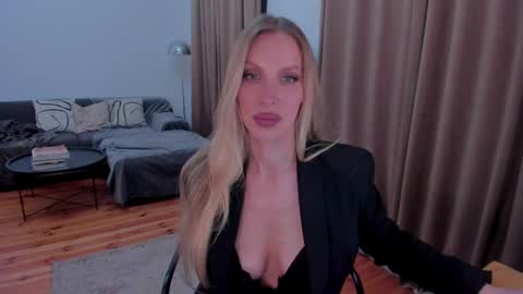 Eva online show from 05-16-26, 12:07